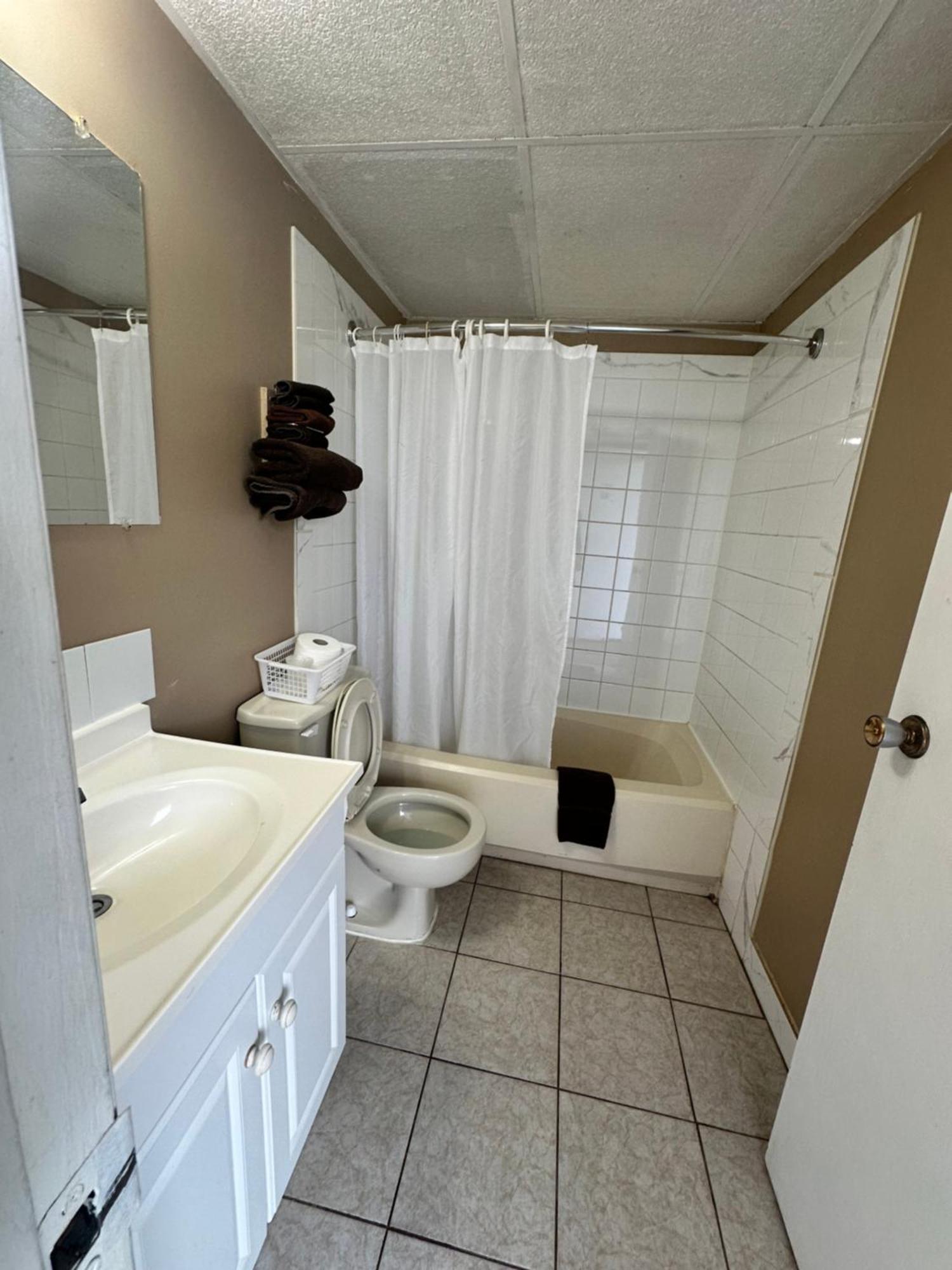 Voyageur Motel Rocky Mountain House Ruang foto